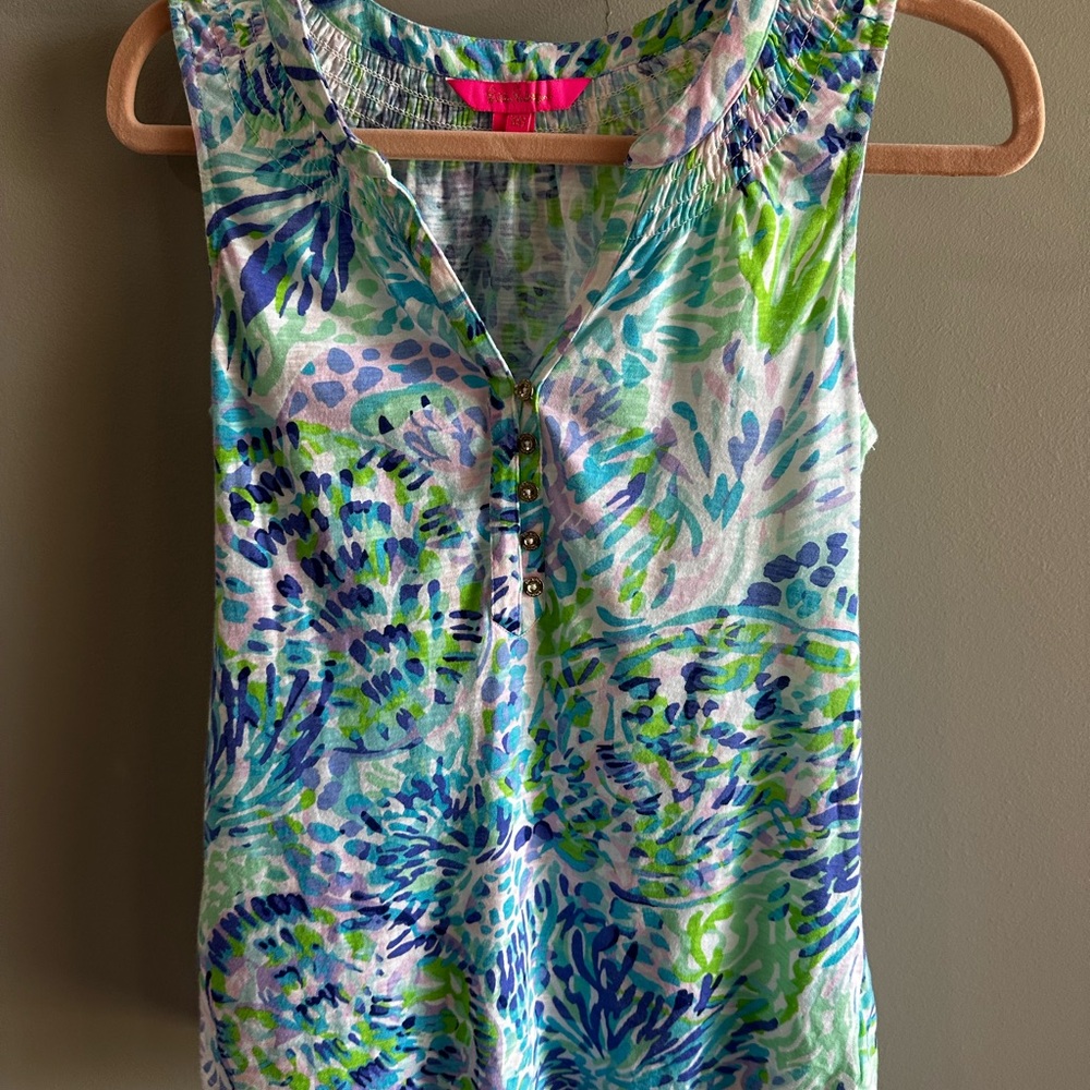Sleeveless Floral Print Tank Top in Blue & Green